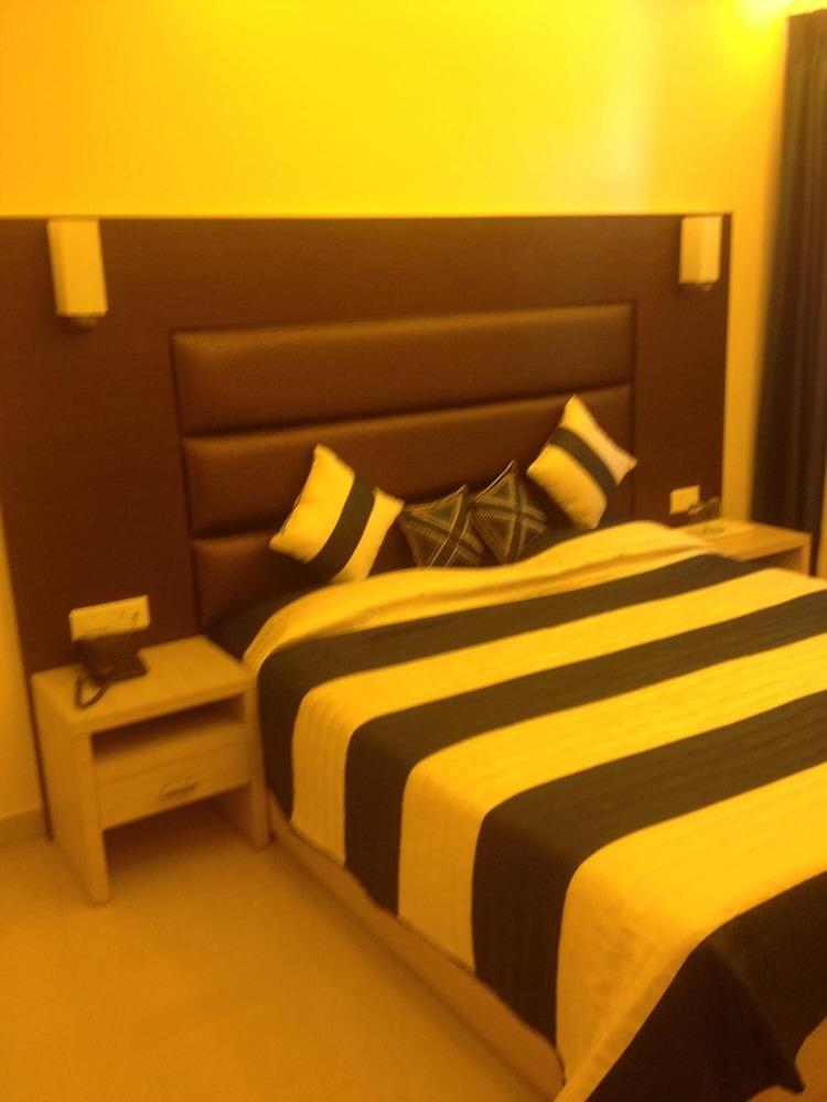 Hotel Shompen Порт Блеър Екстериор снимка