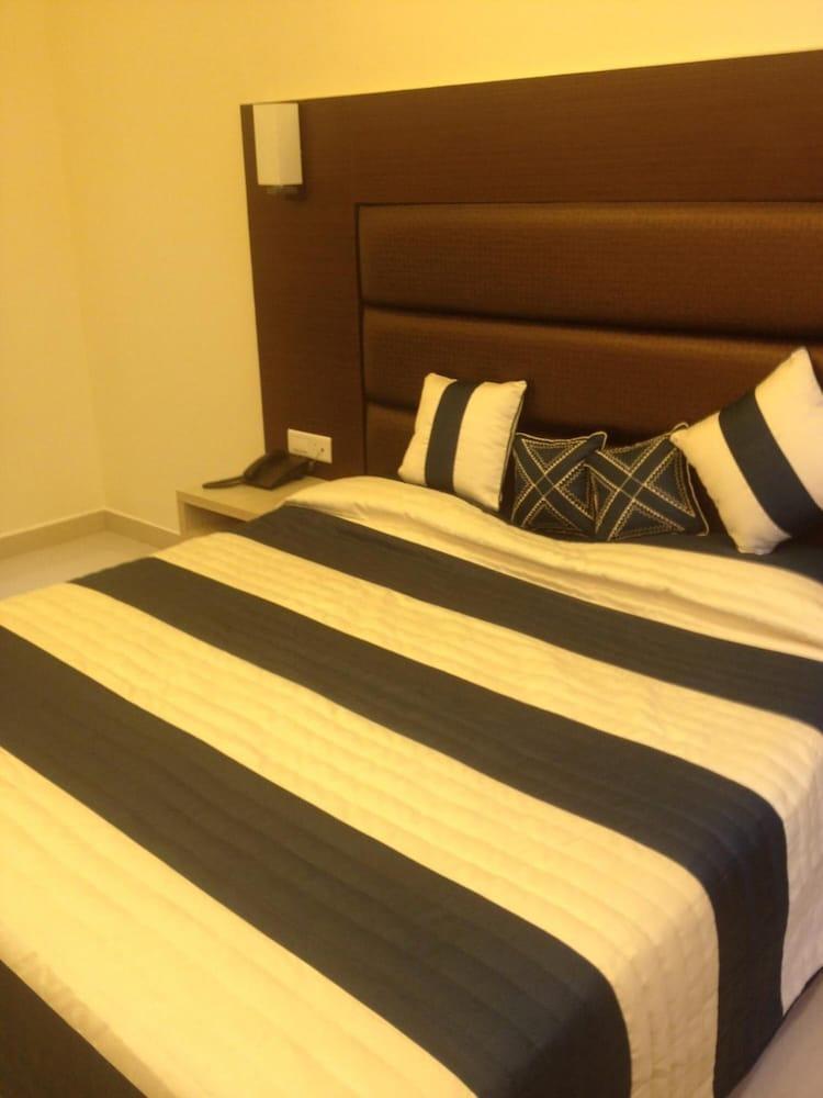 Hotel Shompen Порт Блеър Екстериор снимка