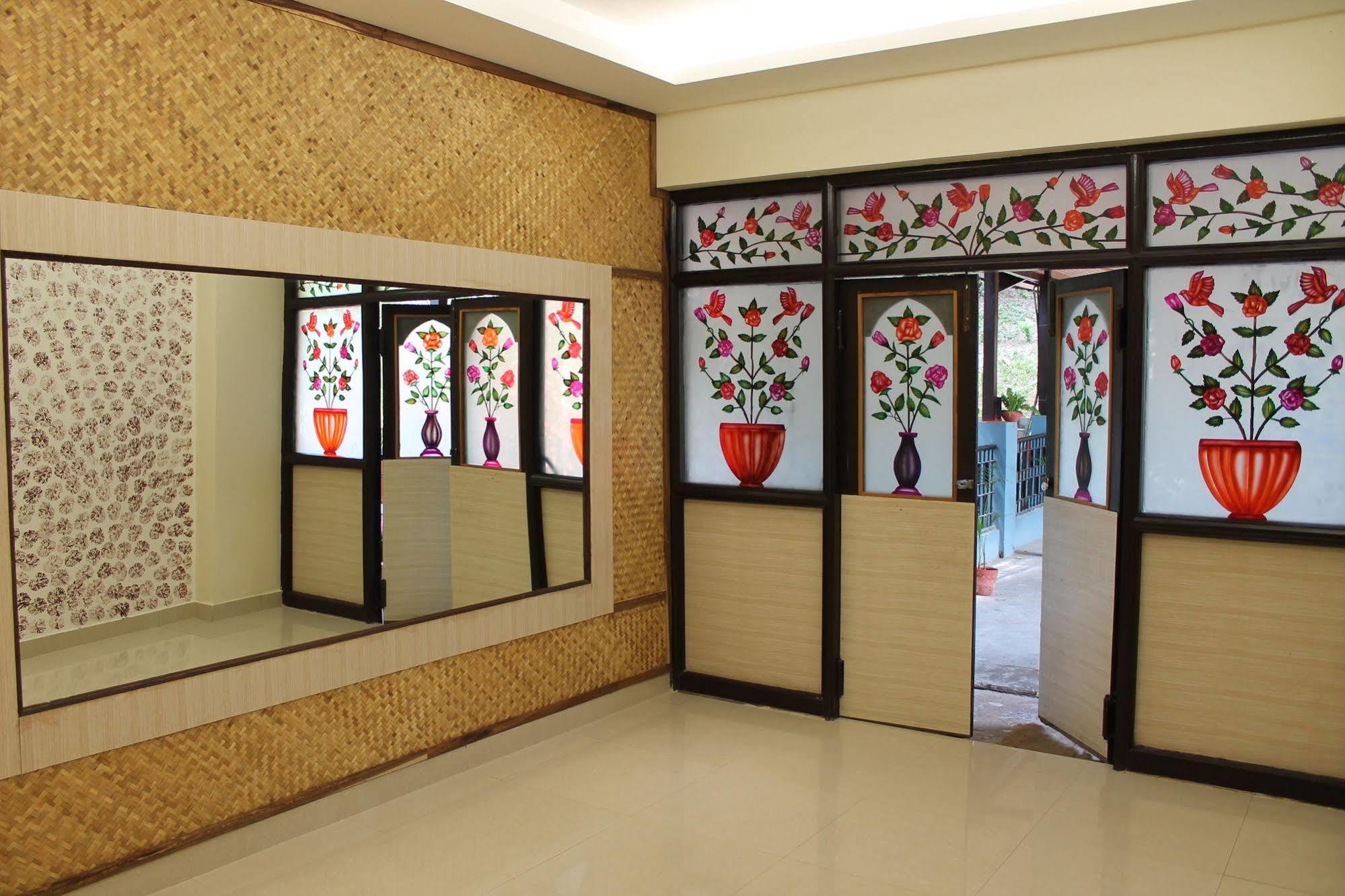 Hotel Shompen Порт Блеър Екстериор снимка