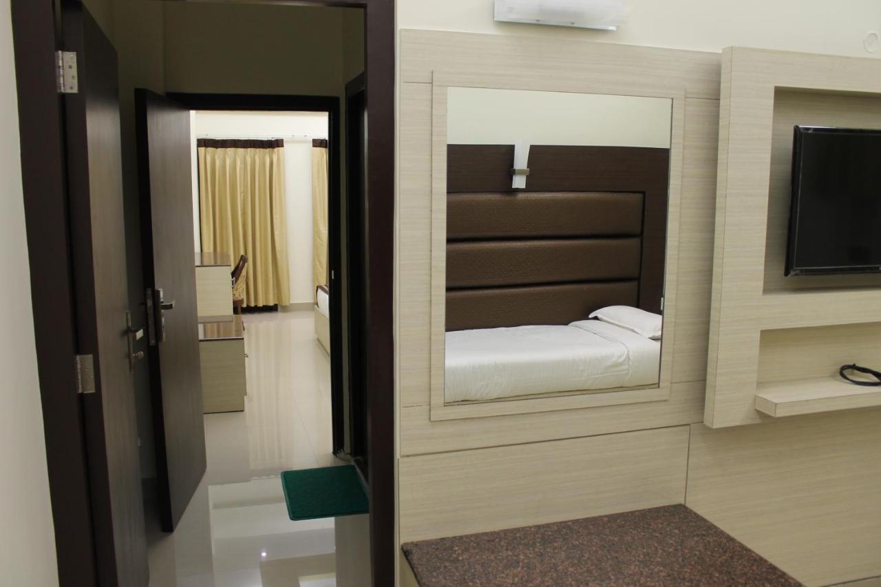 Hotel Shompen Порт Блеър Екстериор снимка